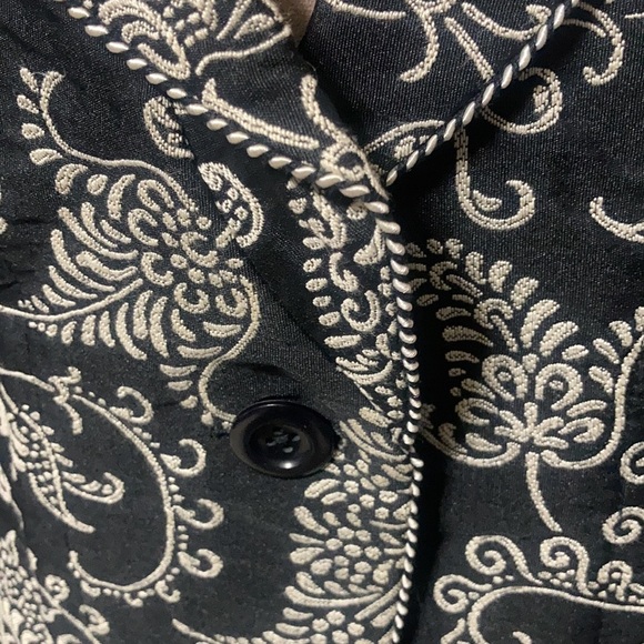 Beautifully fitted Cabi jacket - size 8 - Picture 4 of 13